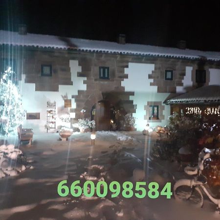 Hotel La Casona De Barrio, Alto Campoo Barrio  Exterior photo